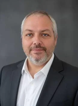 Portrait de Yannick Vougeot, fondateur de VUCHE Labs